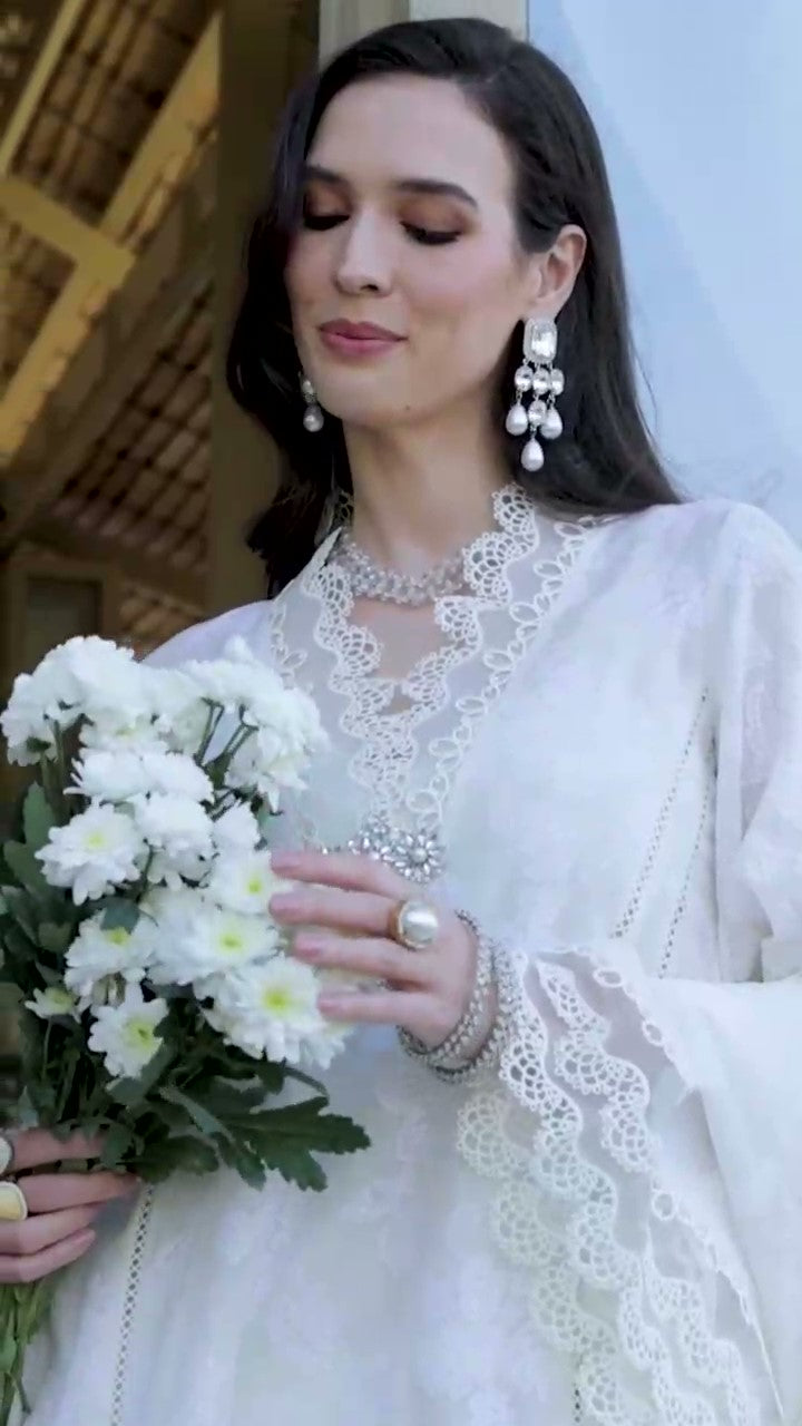 Blooming elegance cream Hs-44